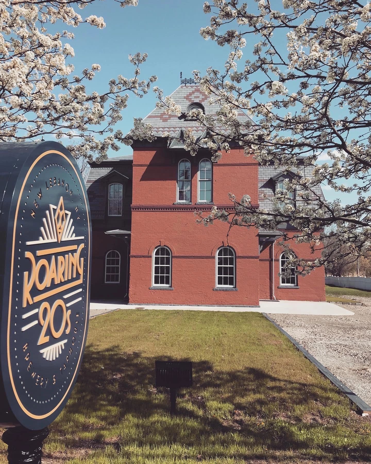 Roaring 20s Brewery & Taphouse